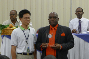 TaiwanICDF Mission Leader in St. Kitts and Nevis Awarded Distinguished Service Award by local Ministry of Agriculture