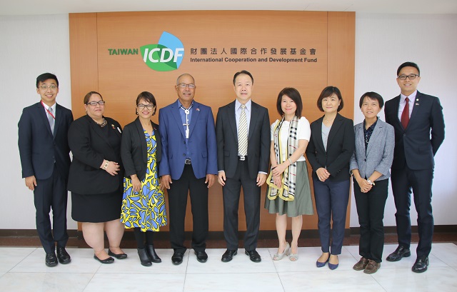 Minister of Natural Resources and Commerce of the Marshall Islands Visits the TaiwanICDF