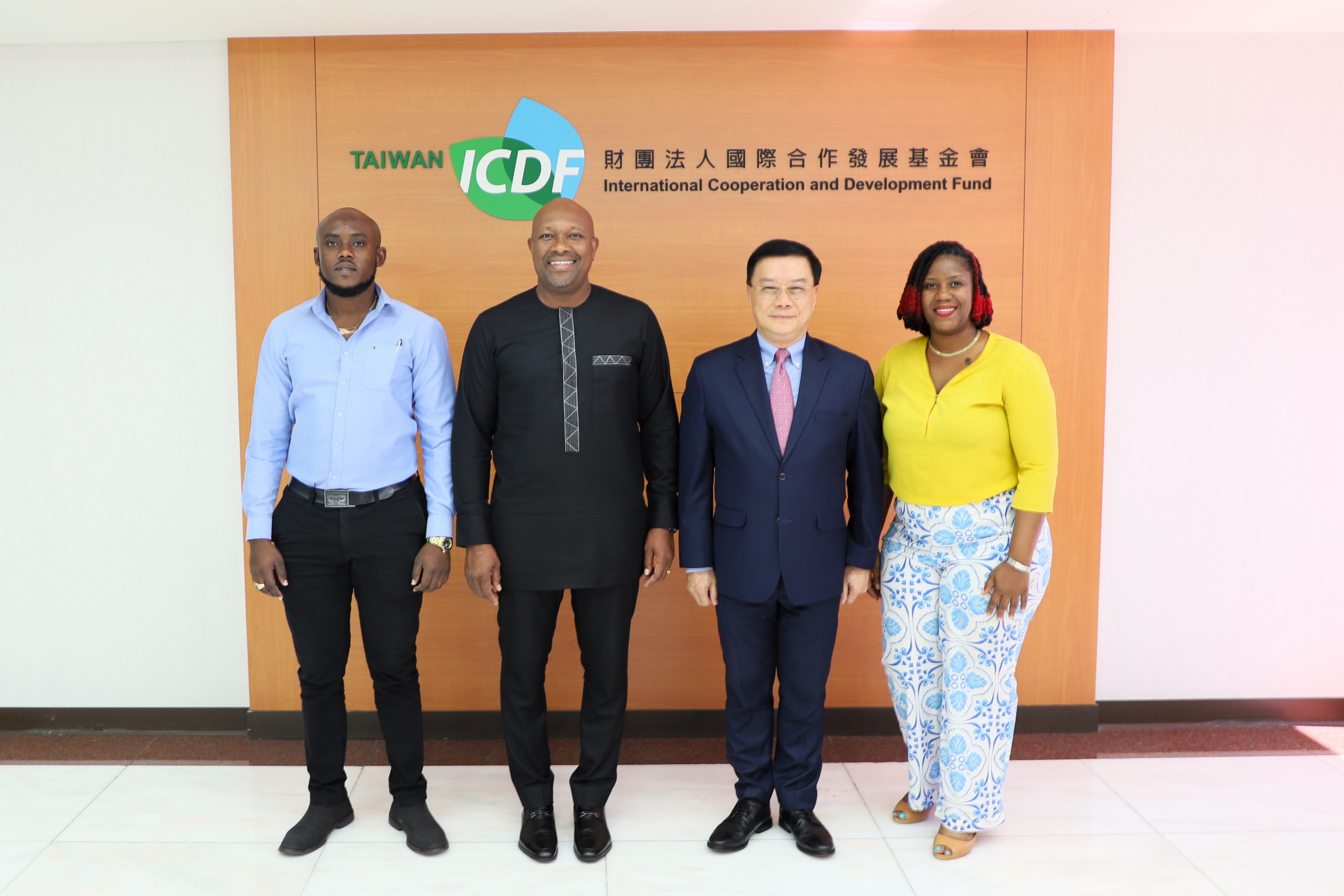 Minister of Agriculture, Forest, Fisheries, Rural Transformation, Industry and Labour of St. Vincent and the Grenadines visits the TaiwanICDF