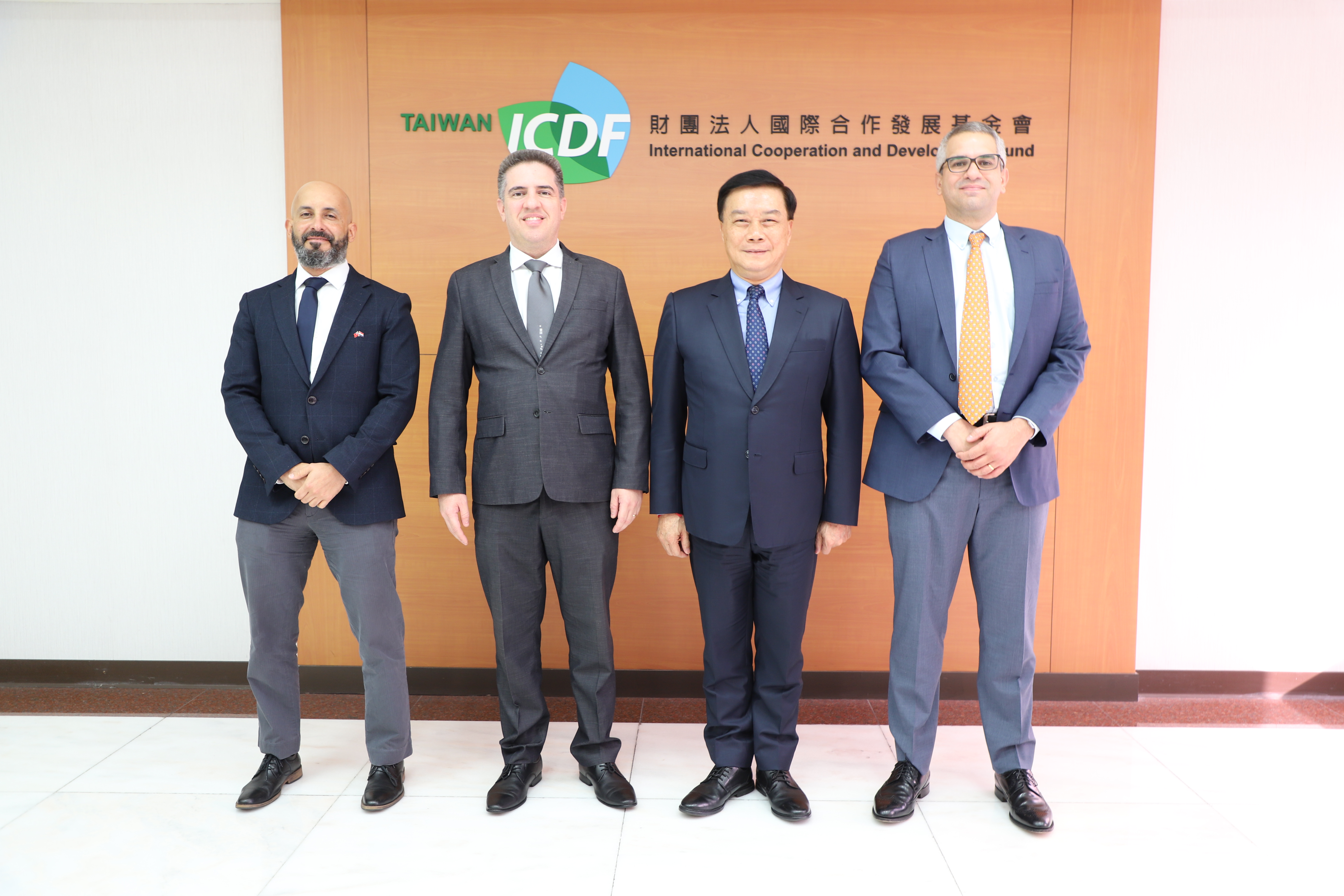 Paraguayan Minister of Information Technology and Communication Visits the TaiwanICDF